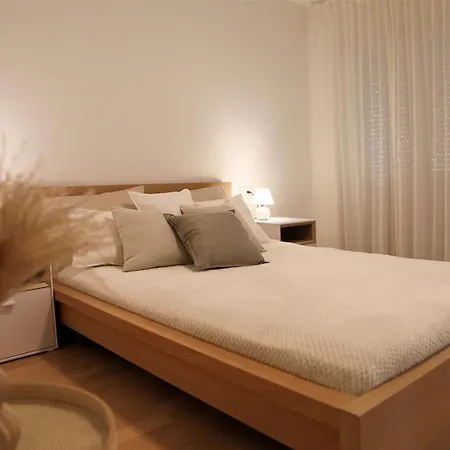 Esti's Oasis Apartman