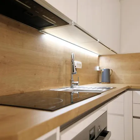 Esti's Oasis Apartment *