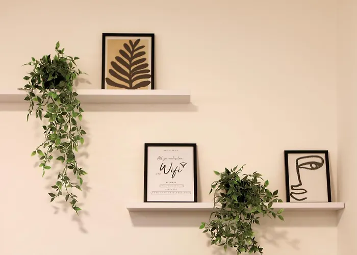 Esti's Oasis Apartment *