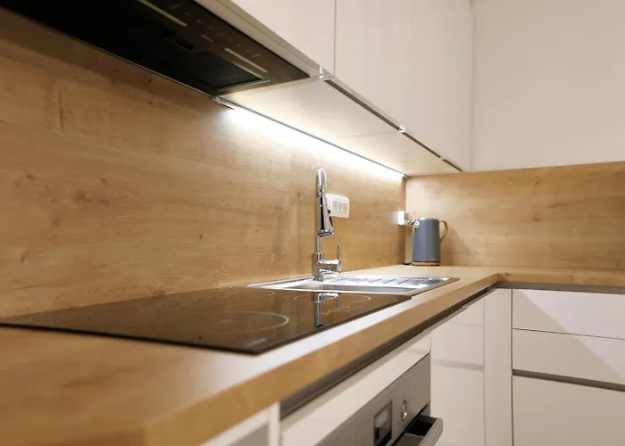 Esti's Oasis Apartment *